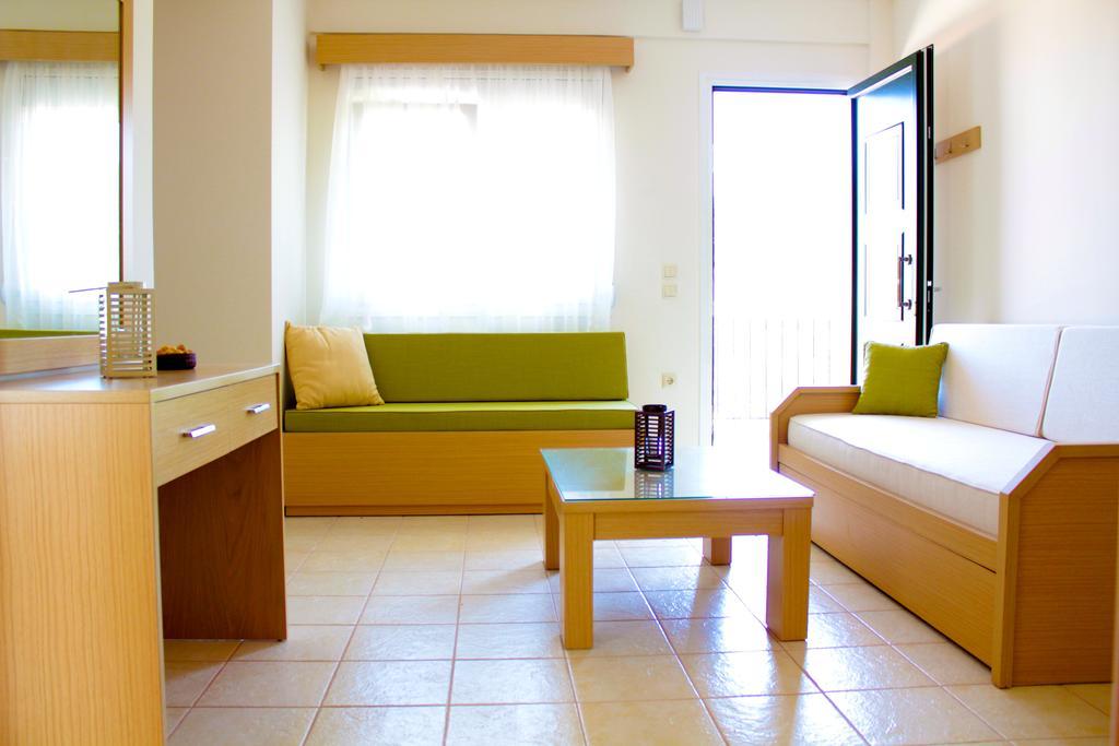 Olive Tree Apartments Fourka Oda fotoğraf