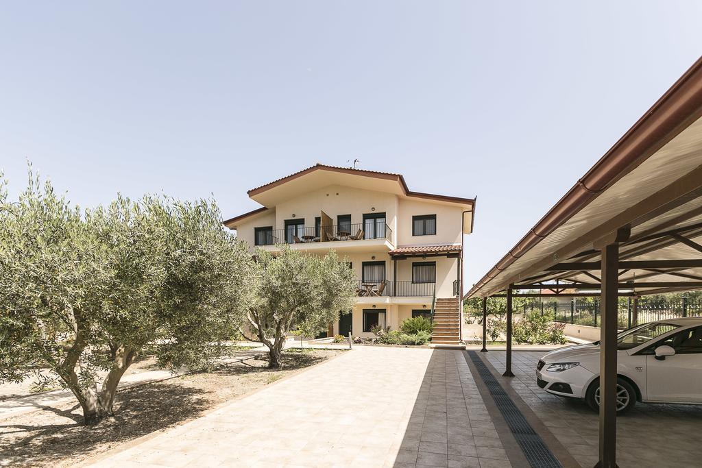 Olive Tree Apartments Fourka Dış mekan fotoğraf